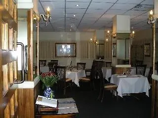 Redearth Hotel Mount Isa 4*,